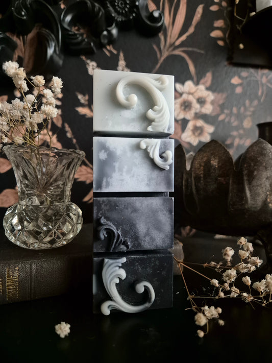 Gothic Manor Wax Melt